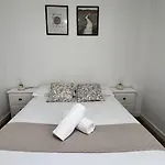 Apartamenticos Plaza Del Pilar Iii *
