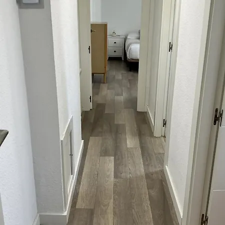 アパート Apartamenticos Plaza Del Pilar Iii サラゴサ