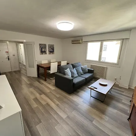 Apartamenticos Plaza Del Pilar Iii Daire