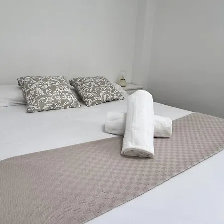 Apartamenticos Plaza Del Pilar Iii 公寓 萨拉戈萨