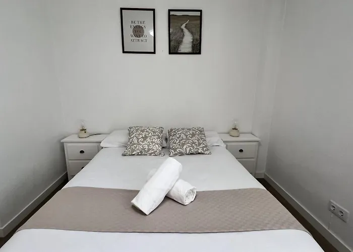 Apartamenticos Plaza Del Pilar Iii *